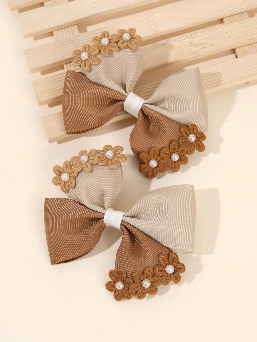 Set de 2 Lazos para el Cabello en Color Caqui Marrón para Niñas – Clips con Cinta Grosgrain y Perlas Florales