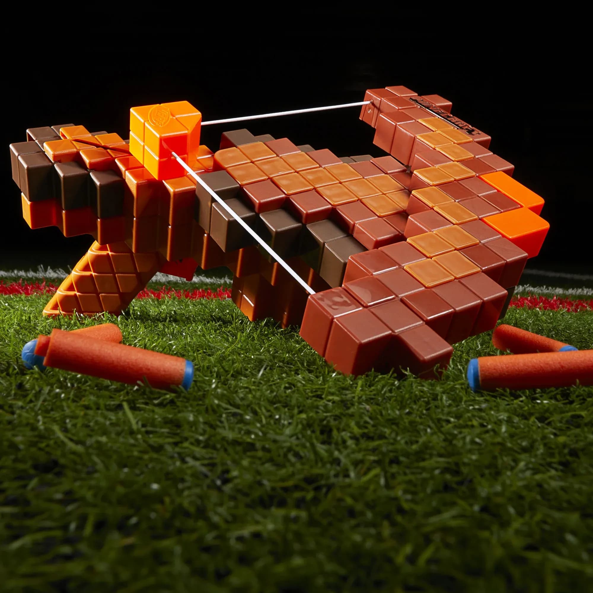 Ballesta Saqueador Nerf Minecraft, Lanza Dardos con 6 Dardos N1, Edades 8+